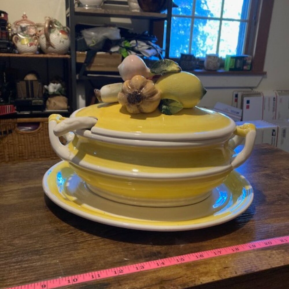 Japanese soup tureen